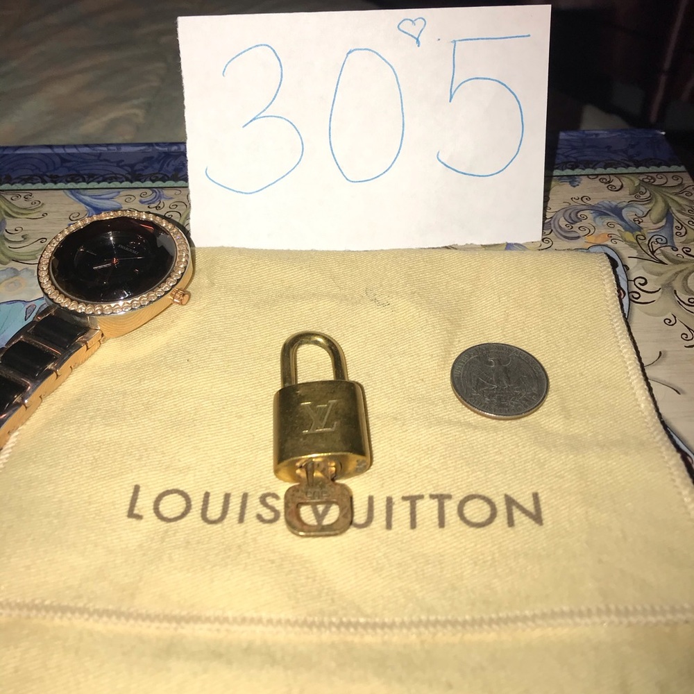 💯Authentic Louis Vuitton 🔐🎉LAST ONE🎉